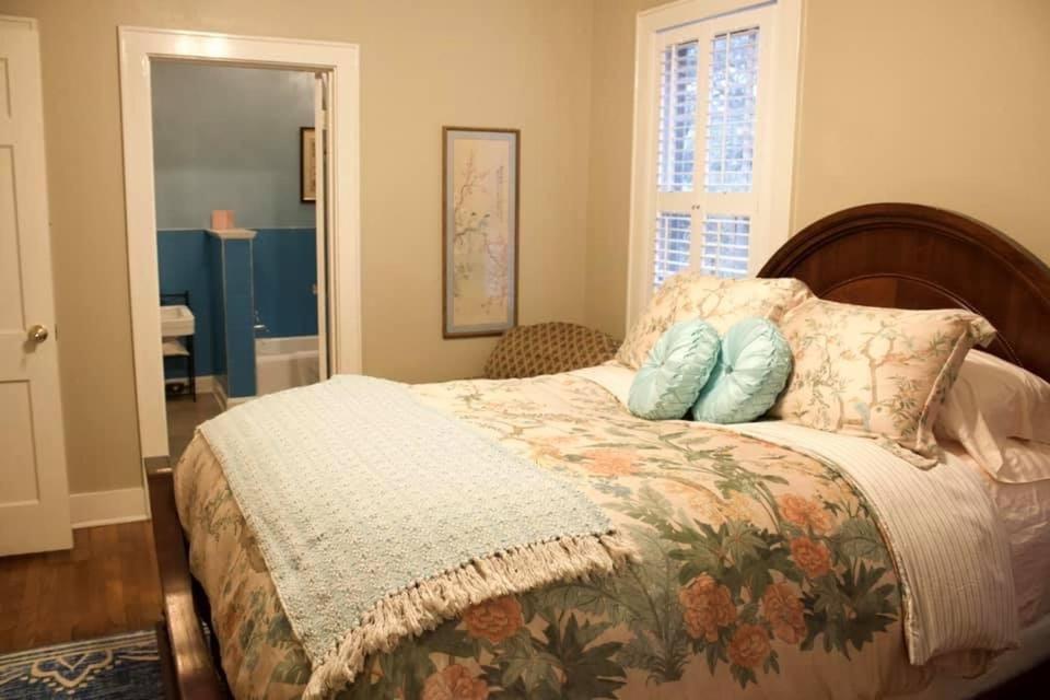 Bed and Breakfast Opus House Натчиточес Номер фото
